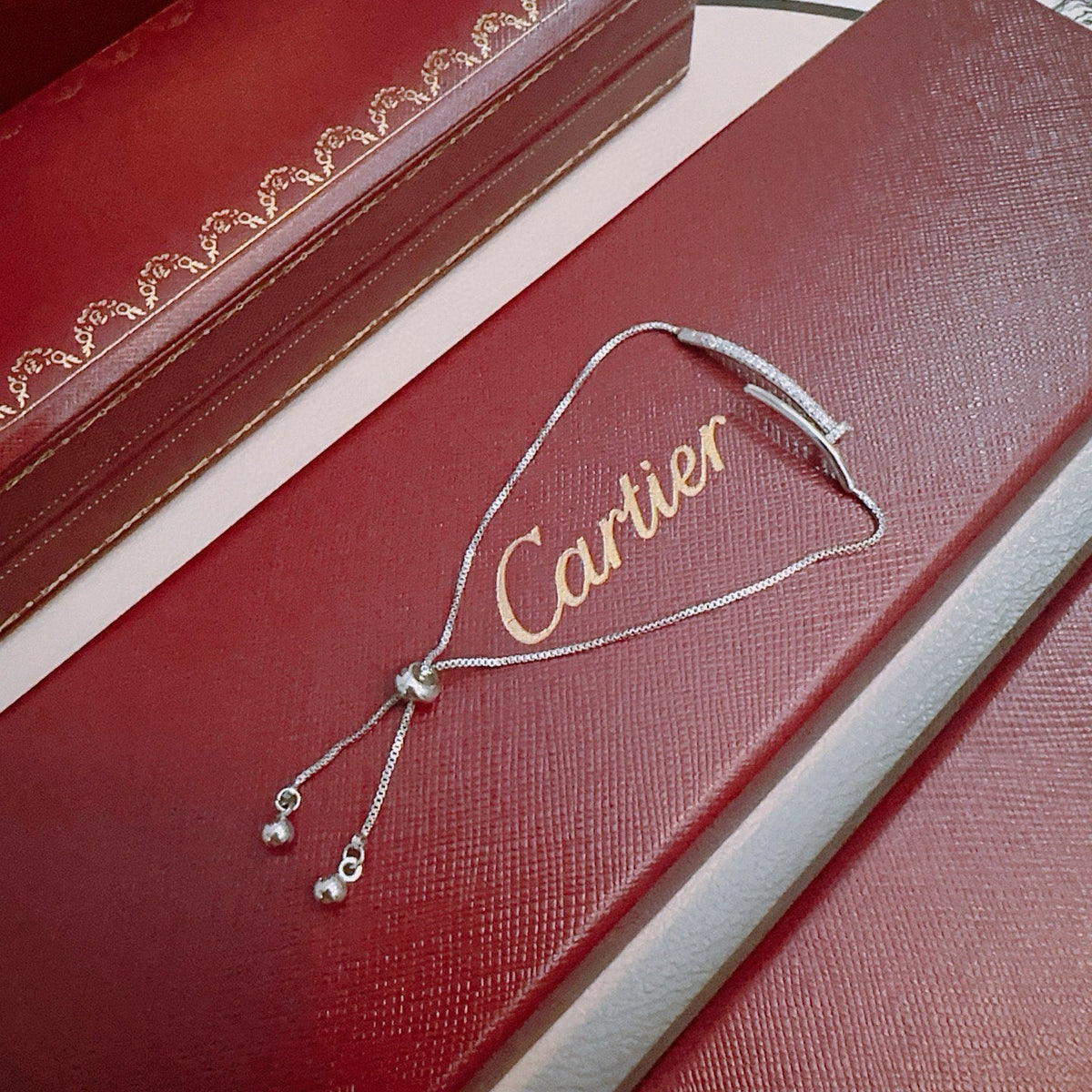 Martin Graham bracelet in polished metal-tone – close-up detail