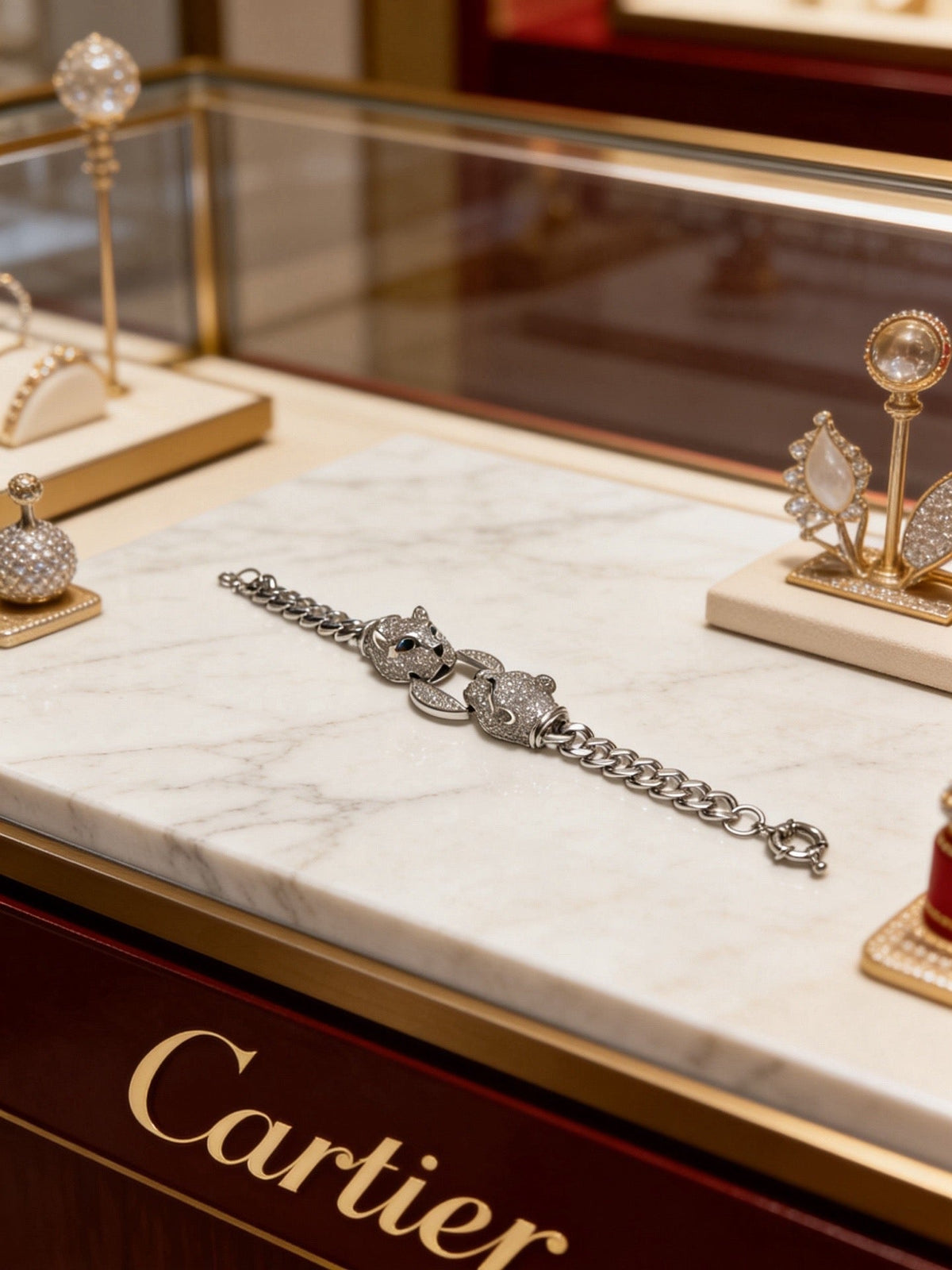 Martin Graham bracelet in polished metal-tone – close-up detail