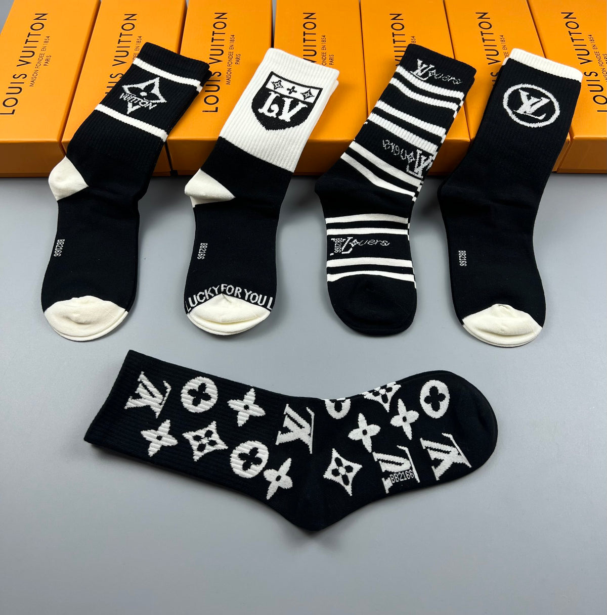 Louis Vuitton Cotton Varied Initial And Monogram-Style Graphics Crew Socks - 5-Pair Set