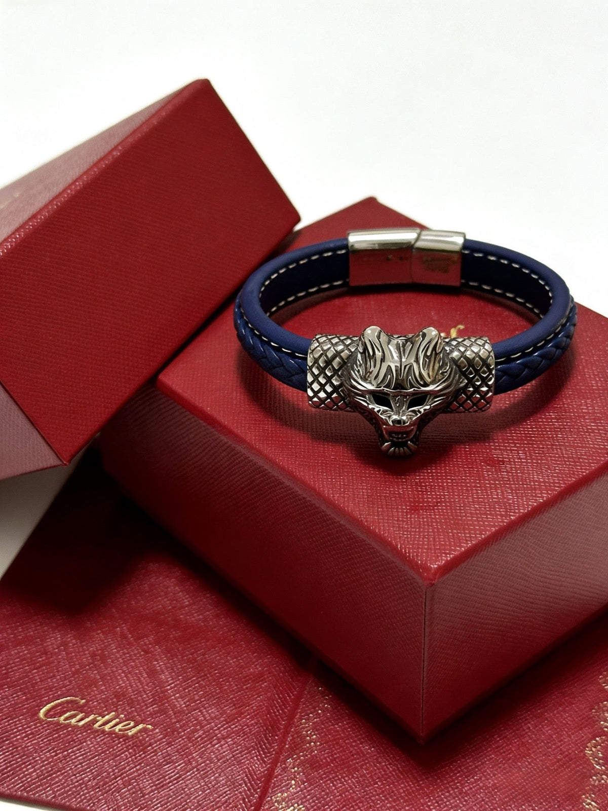 Martin Graham bracelet in polished metal-tone – close-up detail