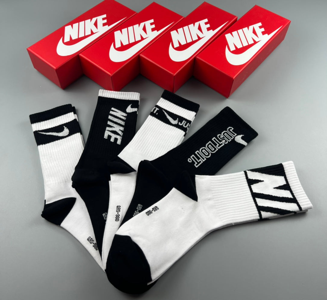Nike Block Logo Crew Socks - Assorted Set