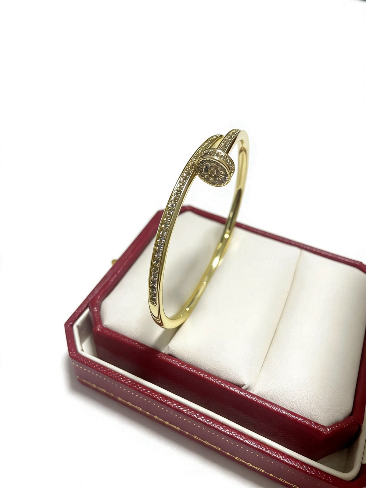 Martin Graham bracelet in polished metal-tone – close-up detail