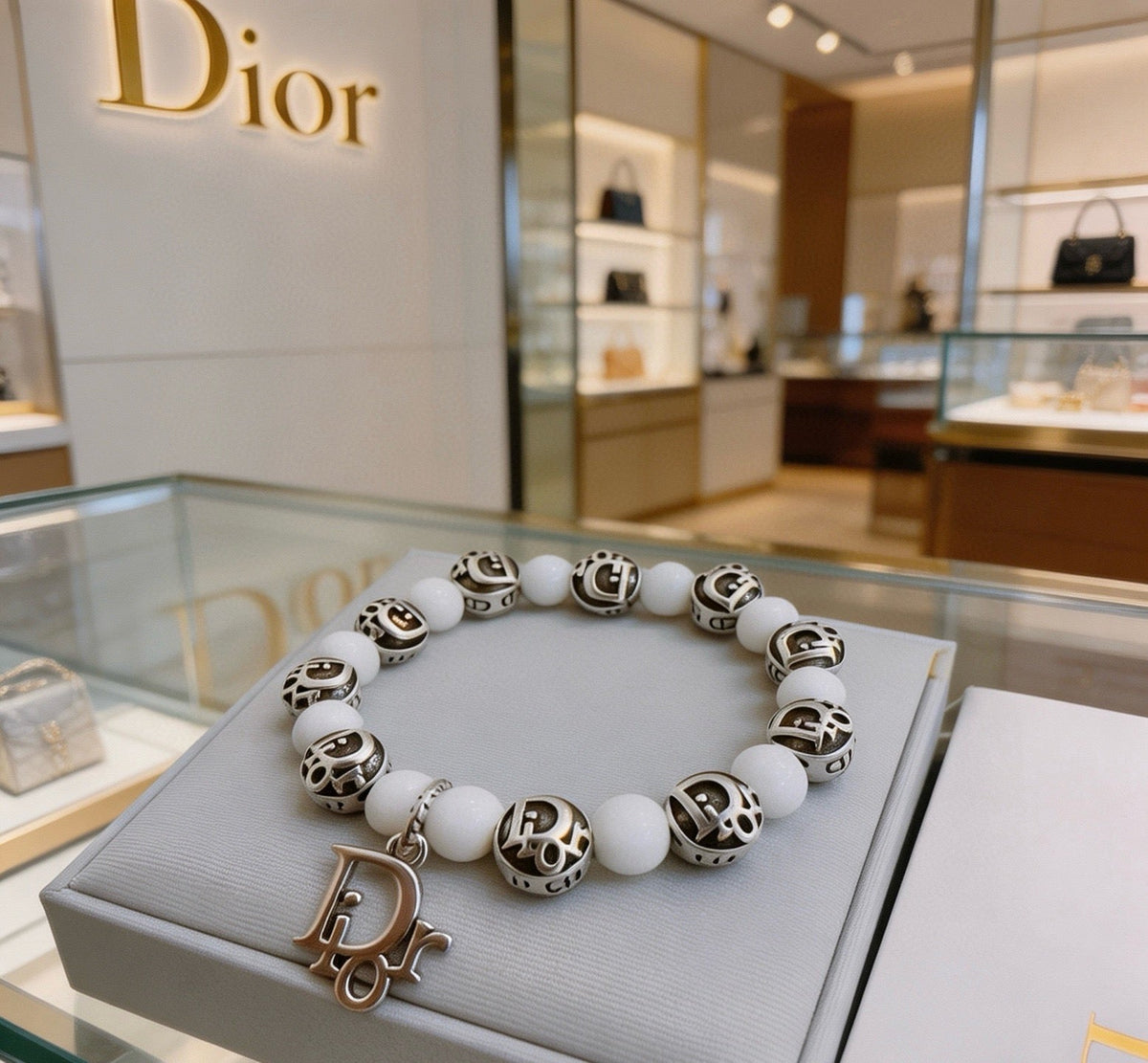 Martin Graham bracelet in polished metal-tone – close-up detail