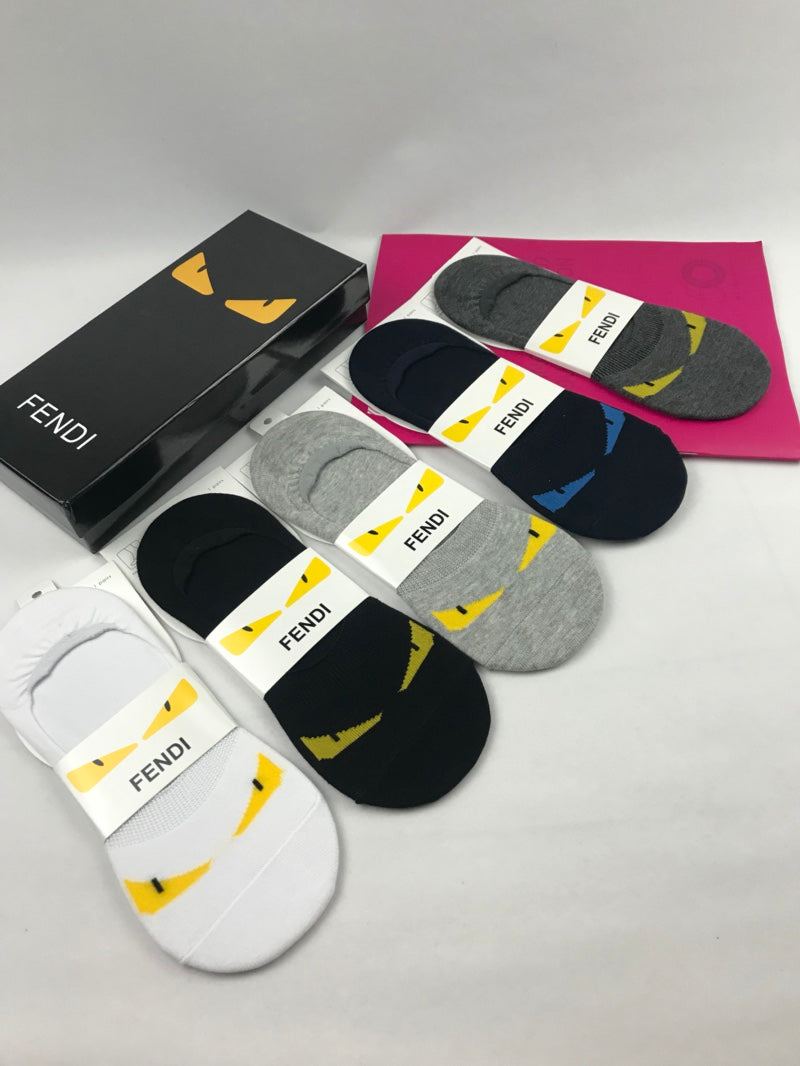 Fendi Bold Character-Style Graphic Details Crew Socks