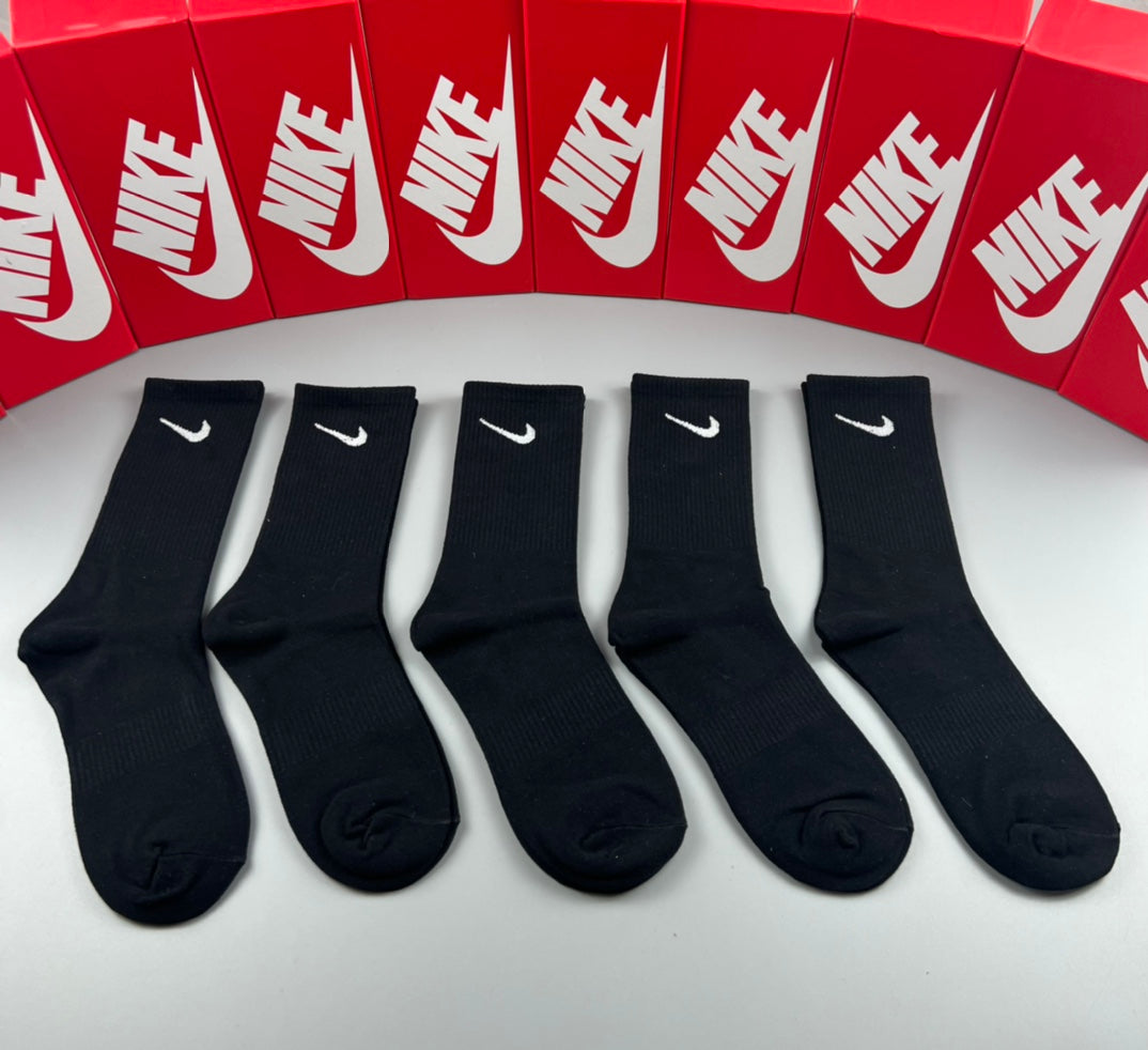 Nike Classic Apparel - Assorted Set