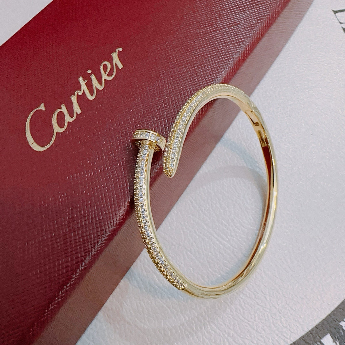 Martin Graham bracelet in polished metal-tone – close-up detail