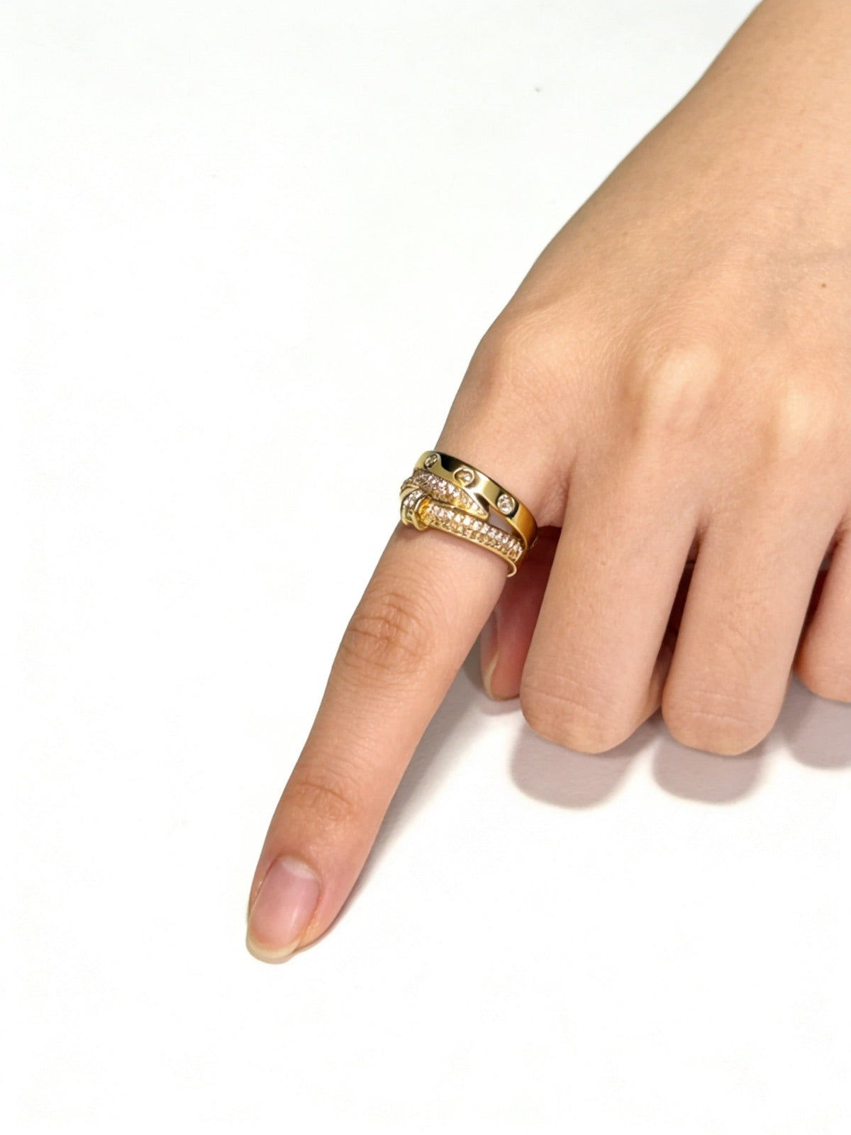 Martin Graham ring in polished metal-tone – close-up detail