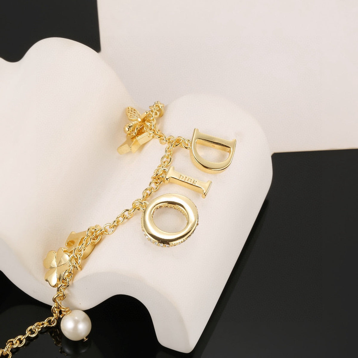Martin Graham bracelet in polished metal-tone – close-up detail