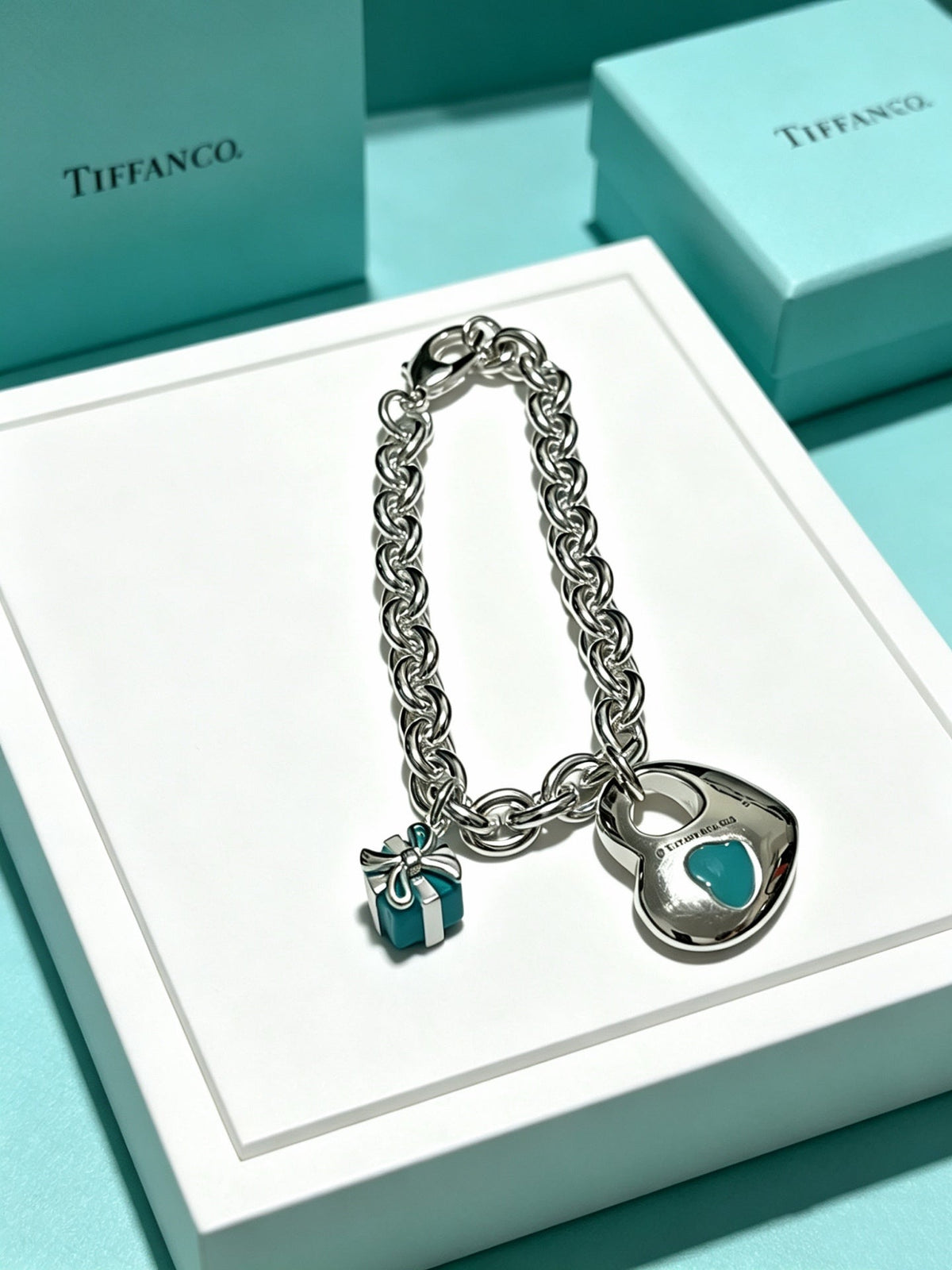 Martin Graham bracelet in polished metal-tone – styled product view