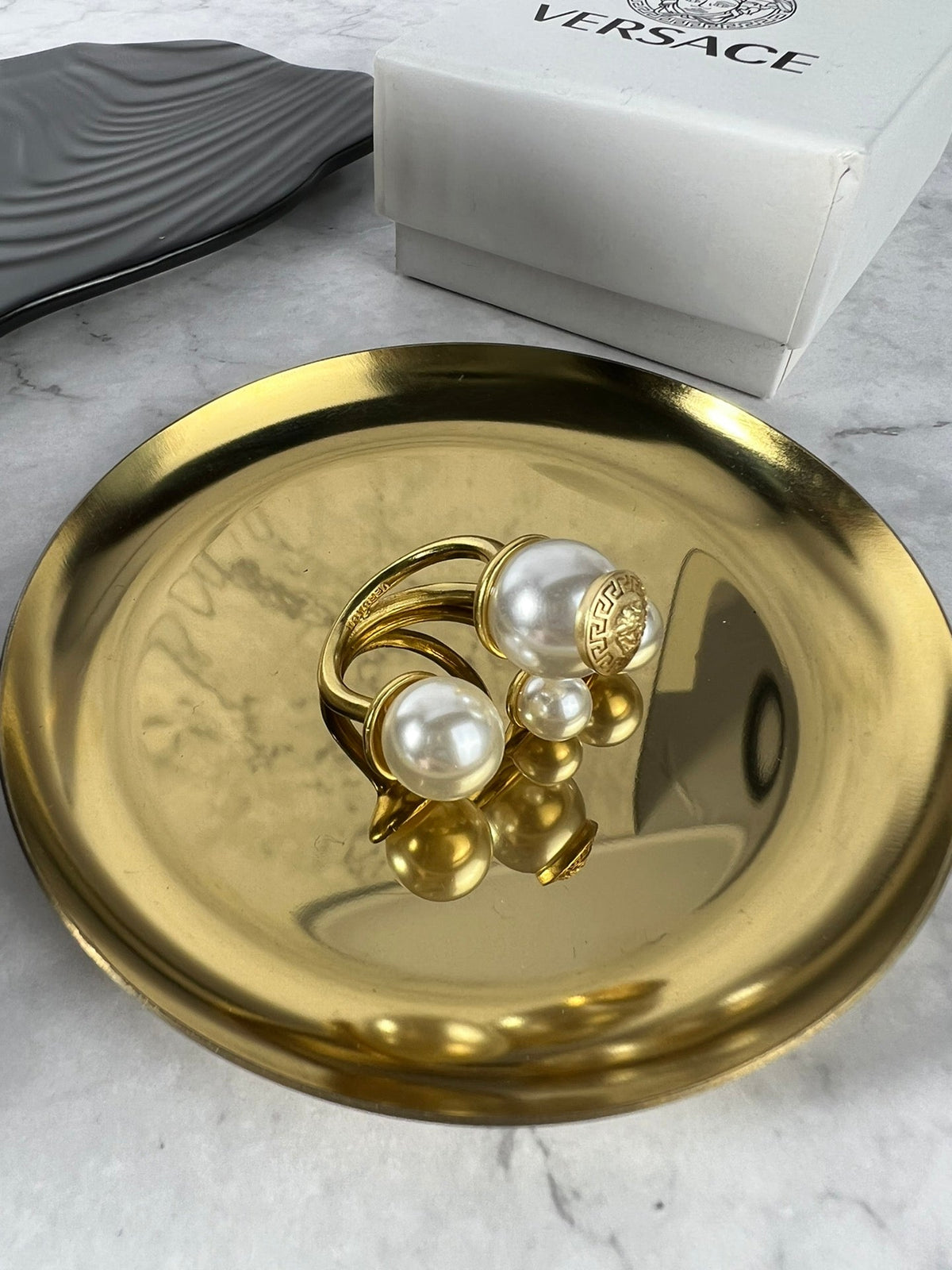 Martin Graham ring in polished metal-tone – close-up detail
