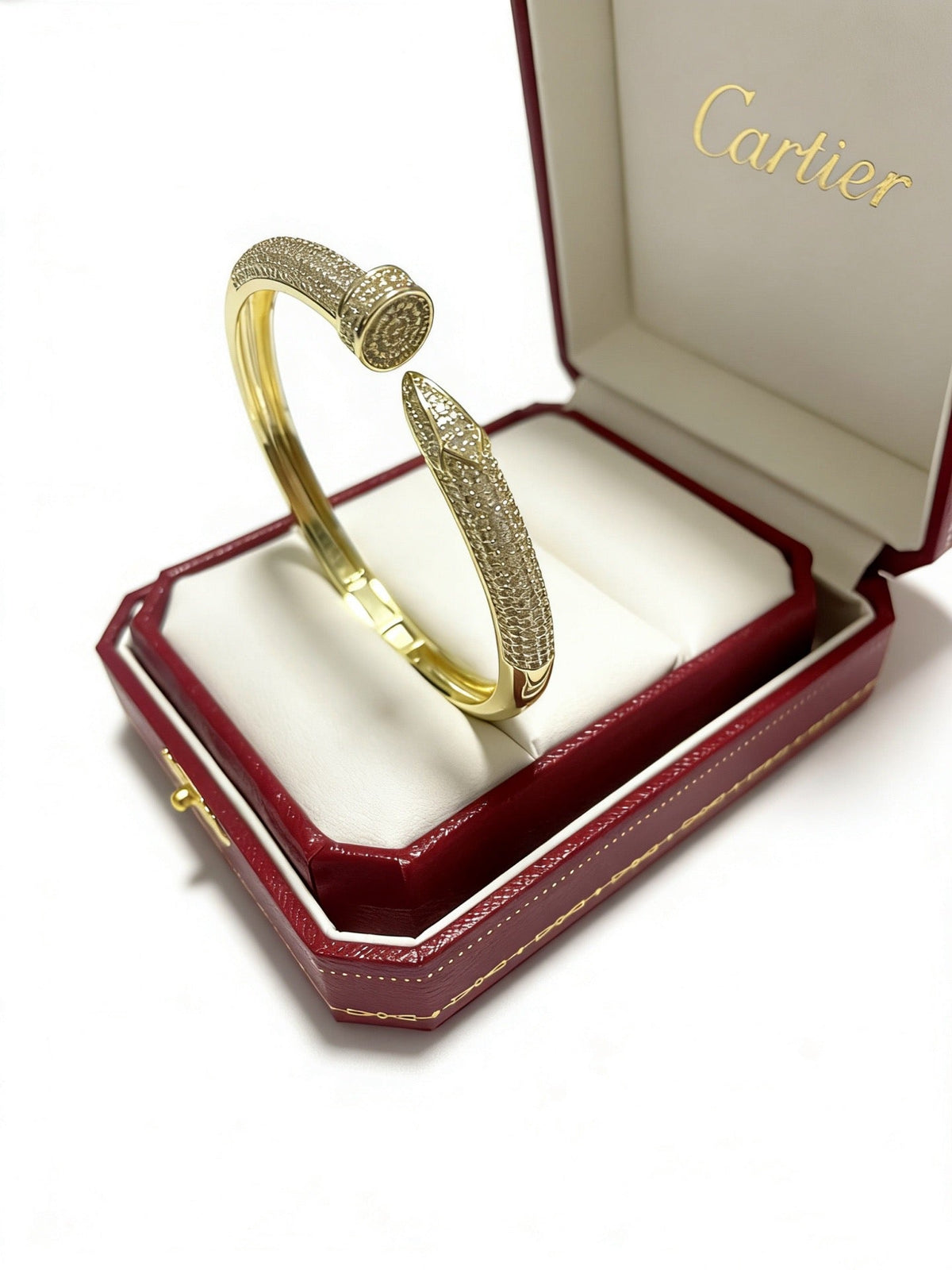 Martin Graham bracelet in polished metal-tone – close-up detail