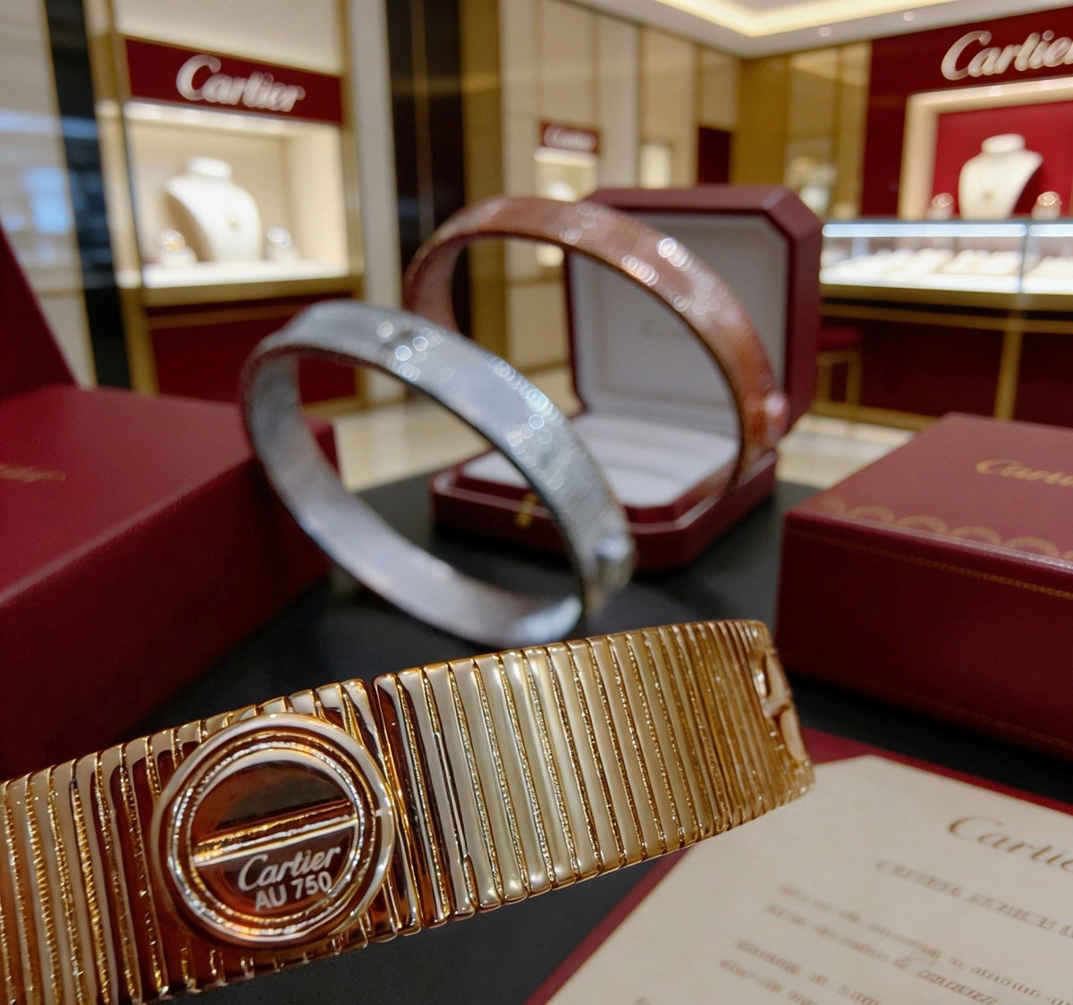 Martin Graham bracelet in polished metal-tone – close-up detail