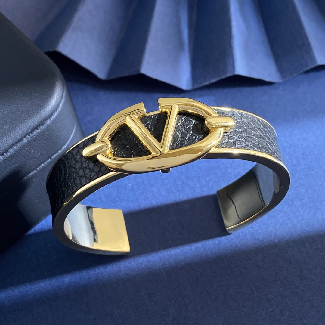 Martin Graham cuff bracelet in polished metal-tone – main product view