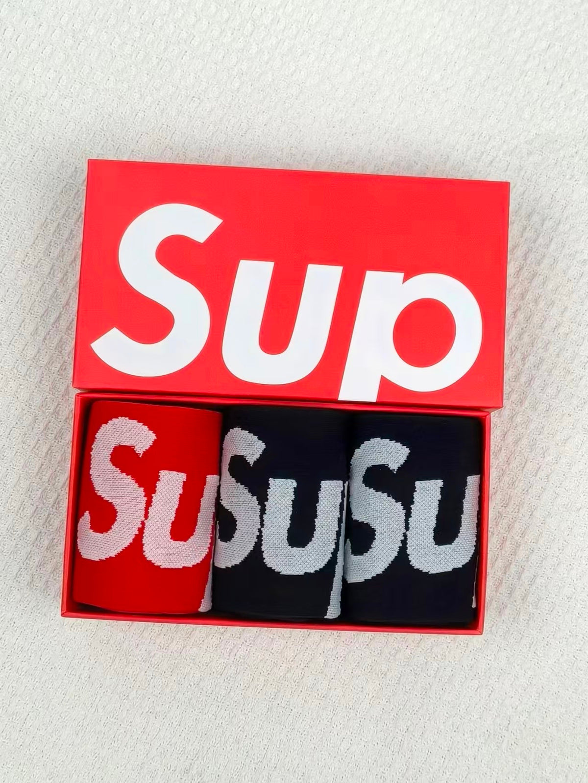 Supreme Logo Ankle Socks - 3-Pair Box