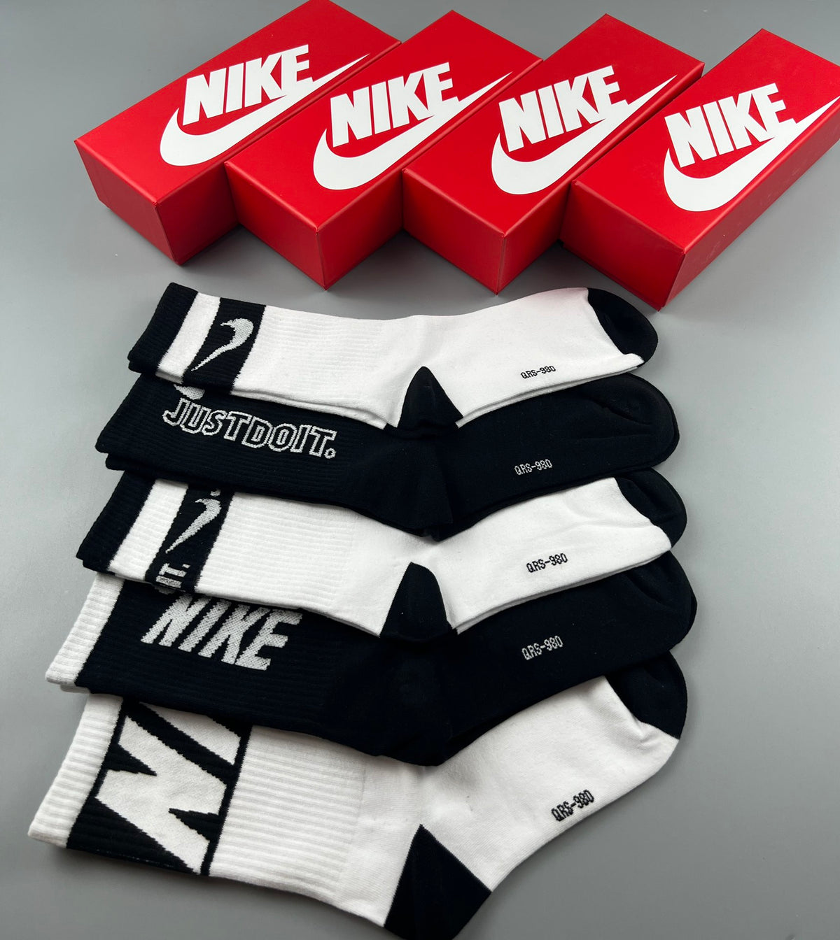 Nike Block Logo Crew Socks - Assorted Set