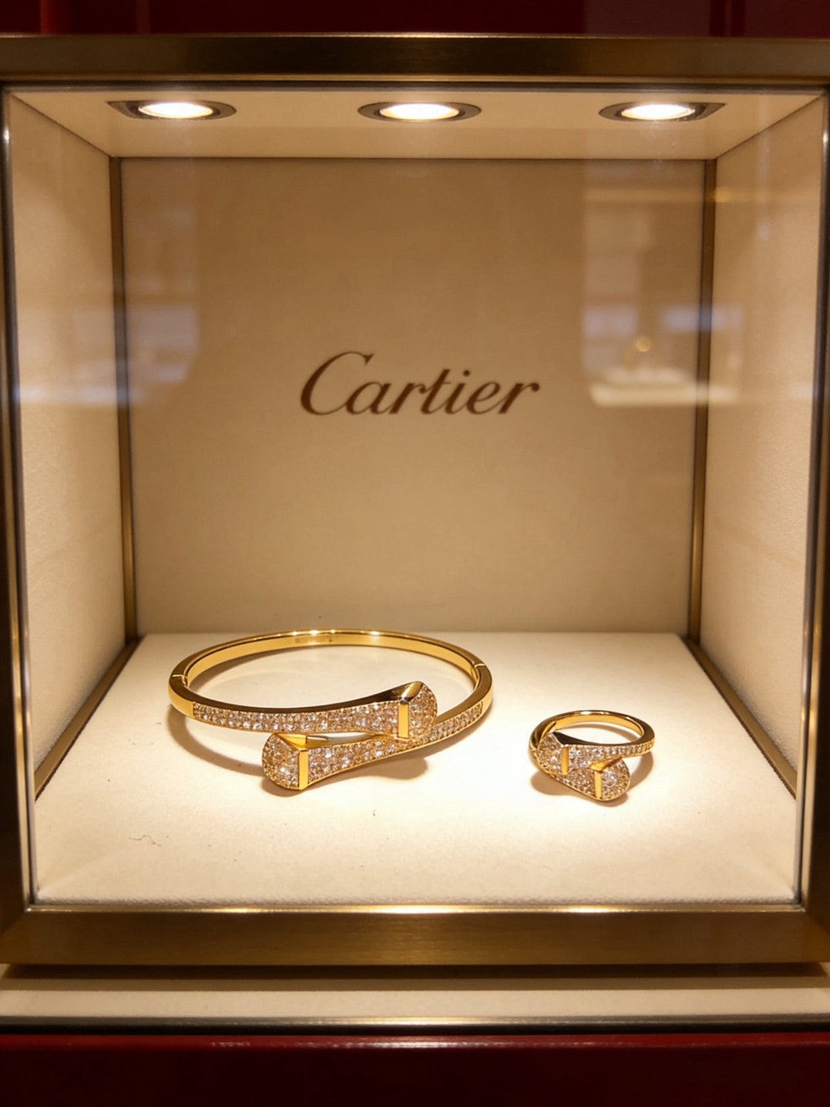 Martin Graham bracelet in polished metal-tone – front view