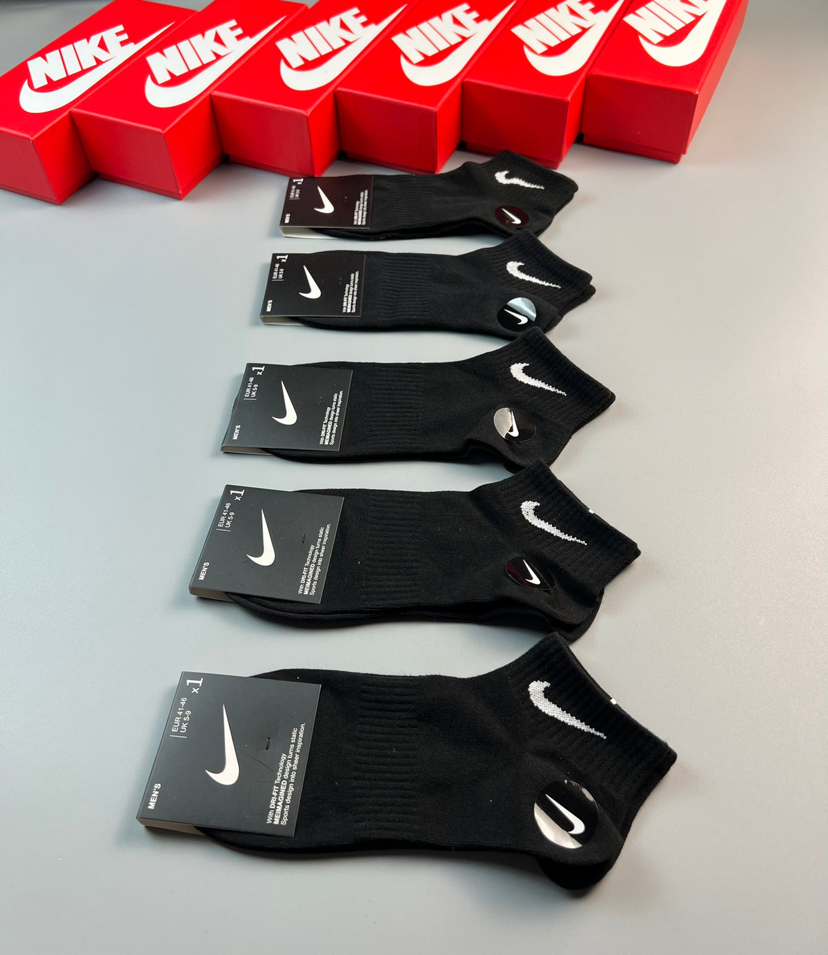 Nike Logo No-Show Apparel - Assorted Set