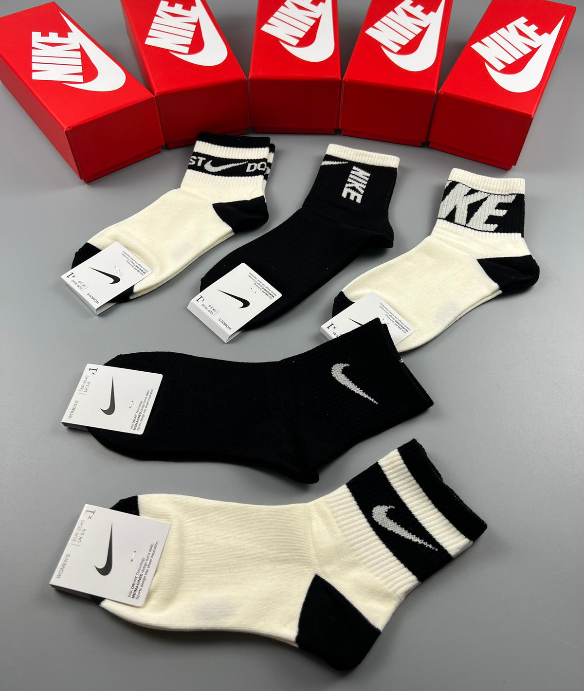Nike Cotton Contrast Swoosh And Wordmark Ankle Socks