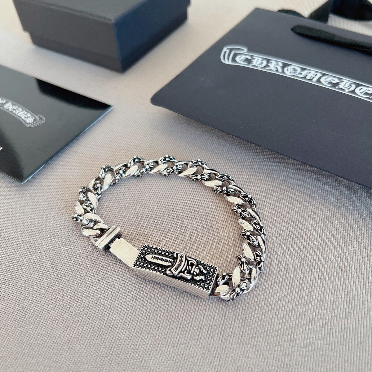 Martin Graham bracelet in polished metal-tone – front product view