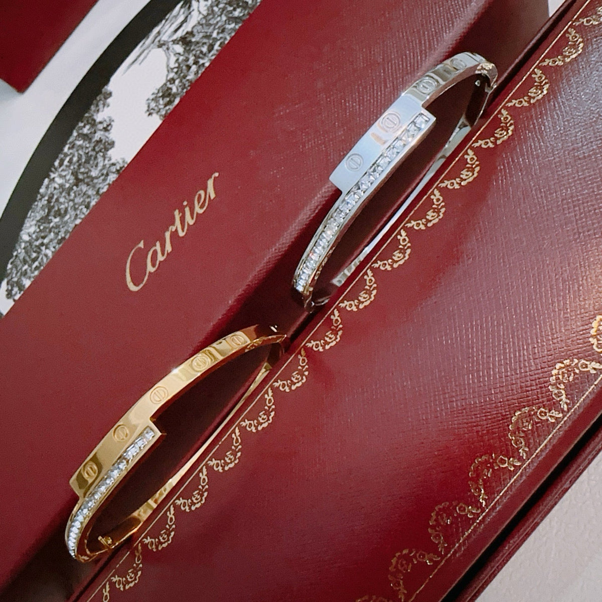 Martin Graham bracelet in polished metal-tone – front view