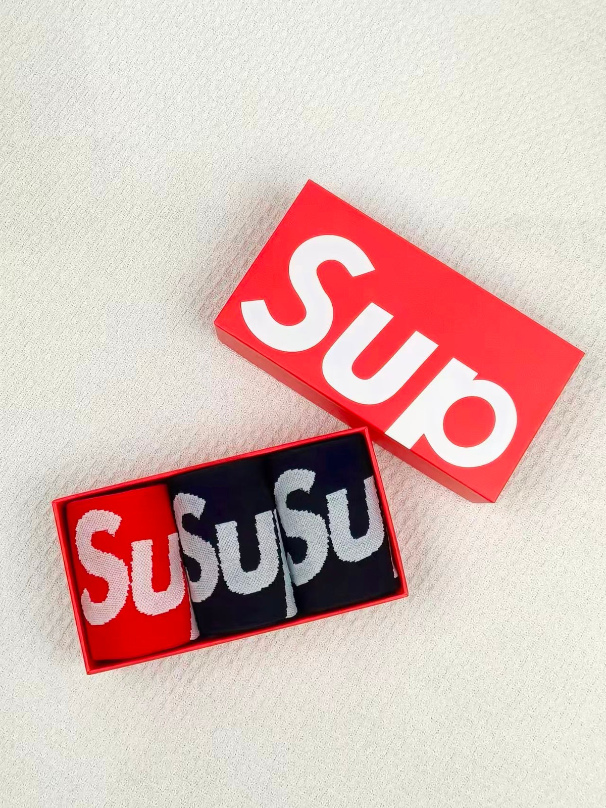 Supreme Logo Ankle Socks - 3-Pair Box
