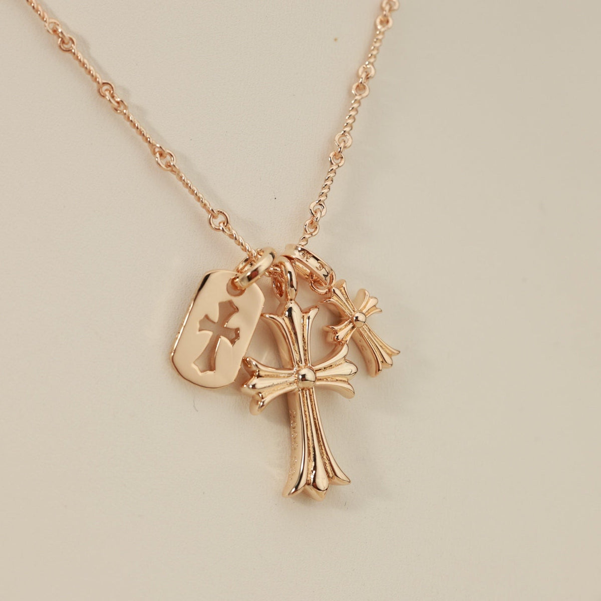 Martin Graham pendant necklace in polished metal-tone – front product view