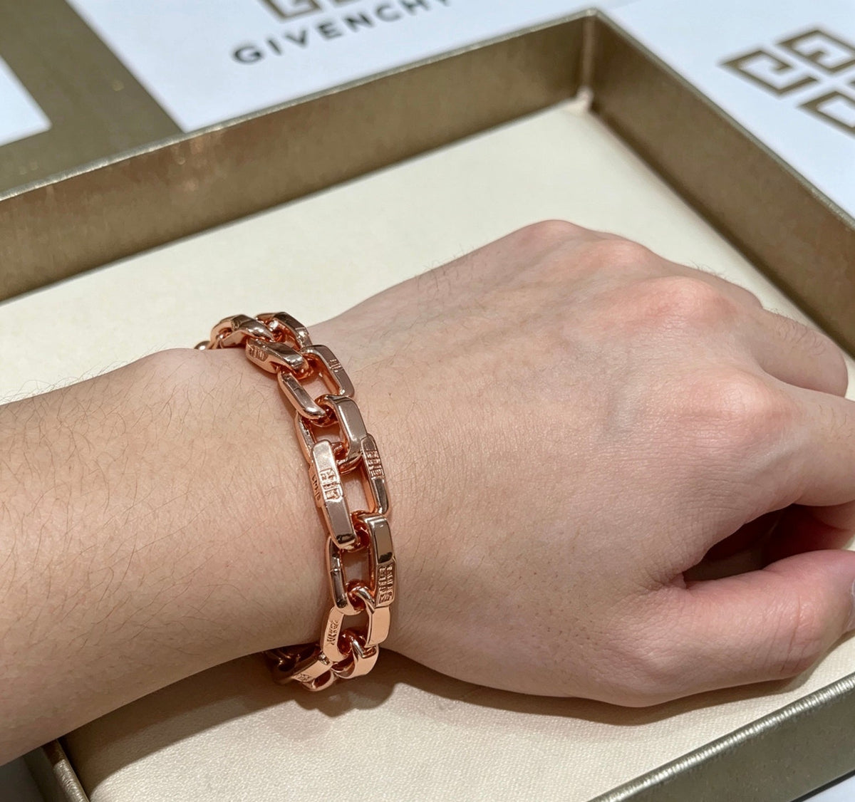 Martin Graham bracelet in polished metal-tone – front view