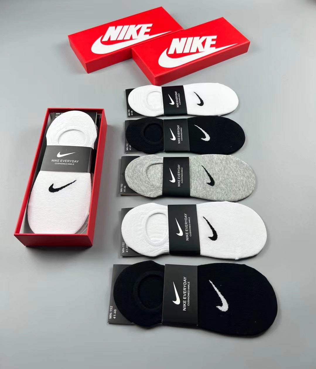 Nike Cotton Visible Logo, Stripe Or Motif Details No-Show Socks