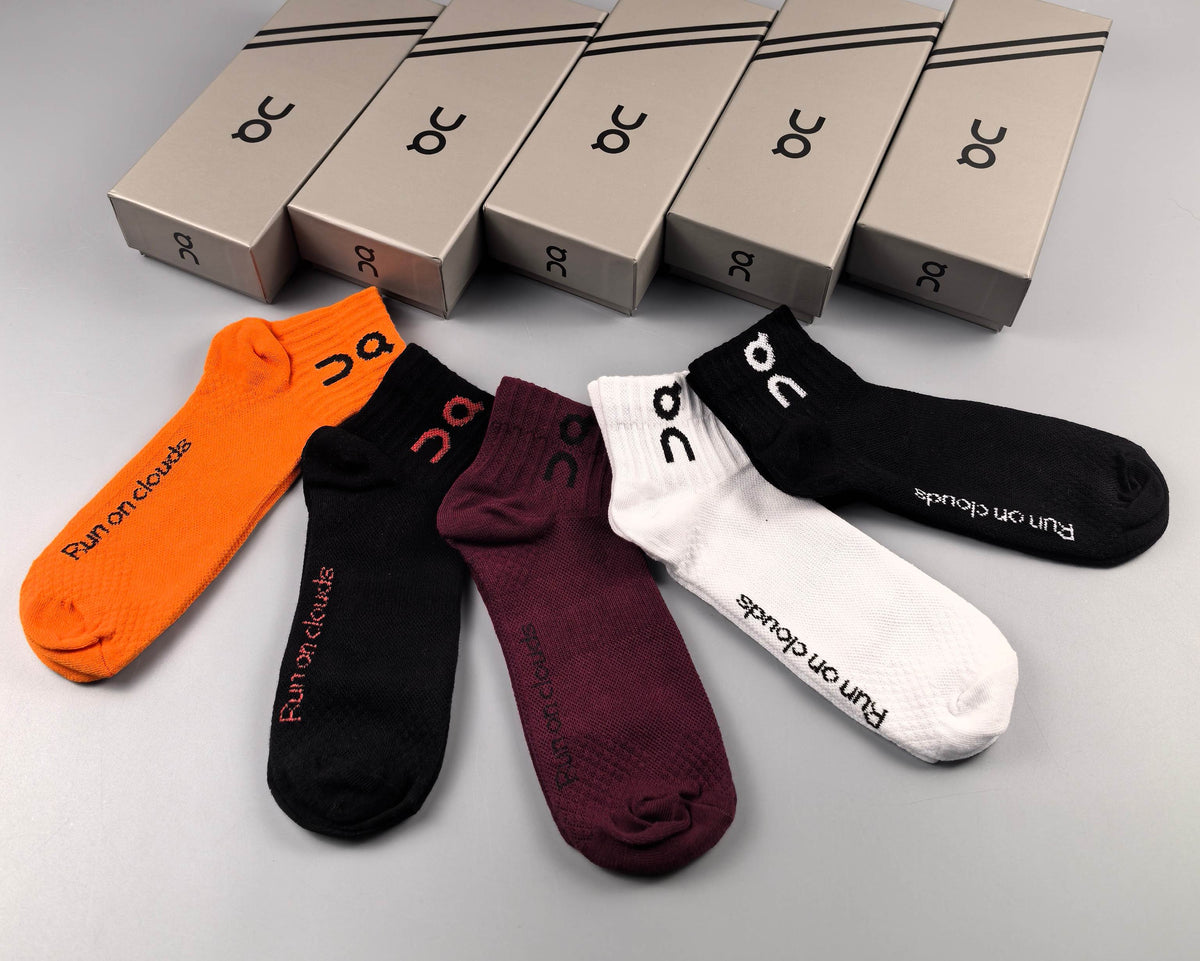 On Cloud-Inspired Bright Mix Ankle Socks - Box of 5 Pairs
