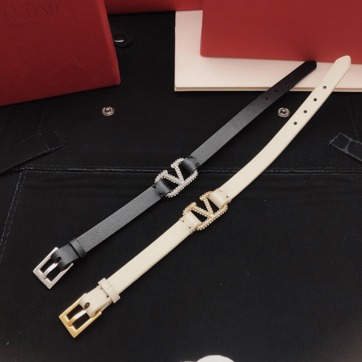 Martin Graham bracelet in polished metal-tone – detail view