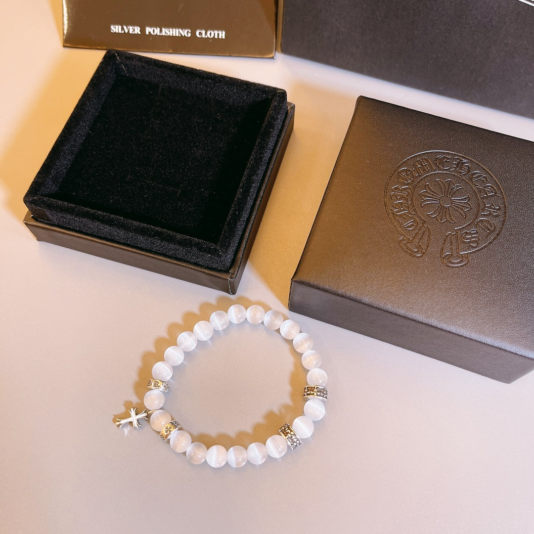Martin Graham beaded bracelet in polished metal-tone – detail view