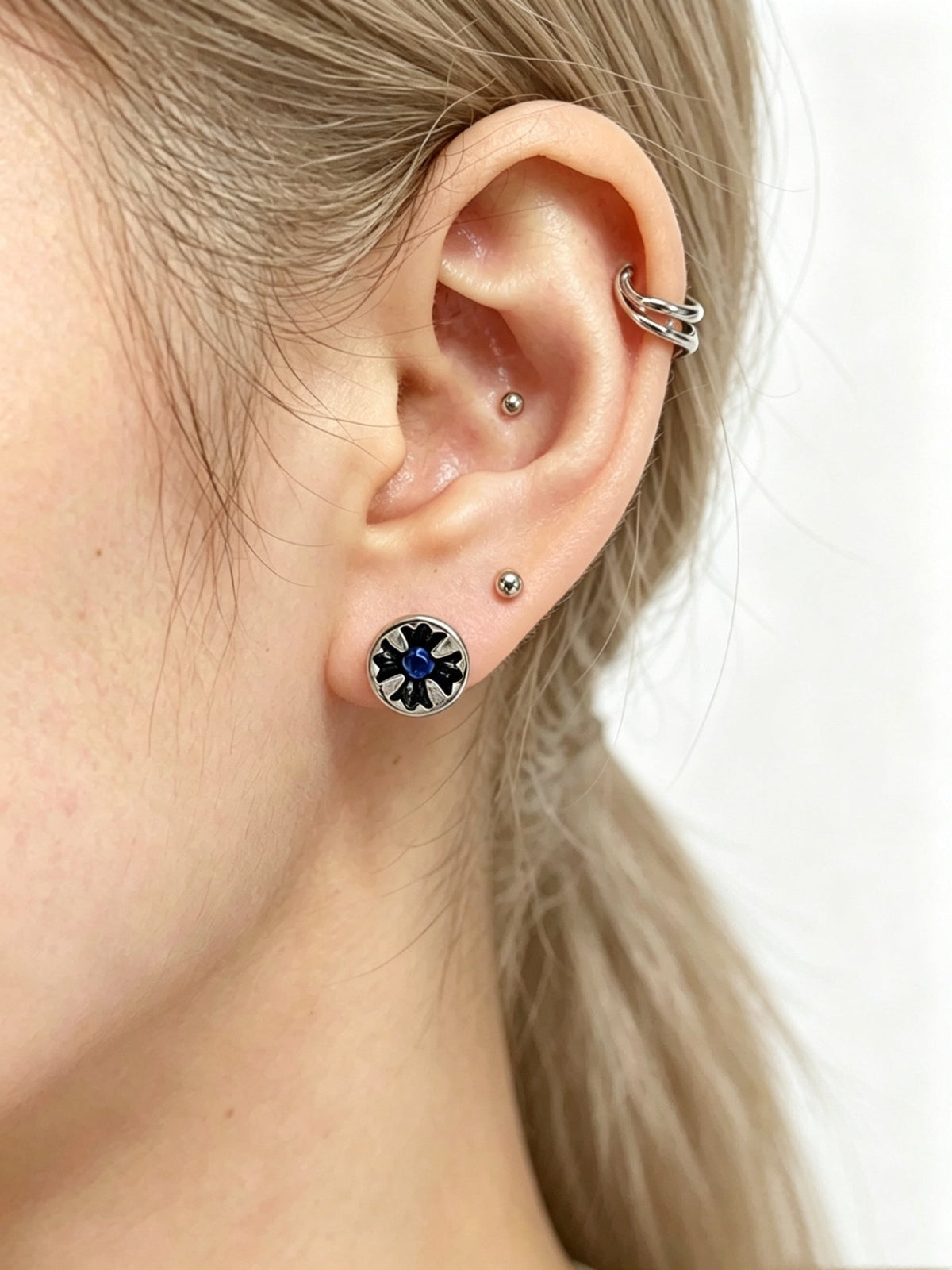 Martin Graham earrings in polished metal-tone – detail view