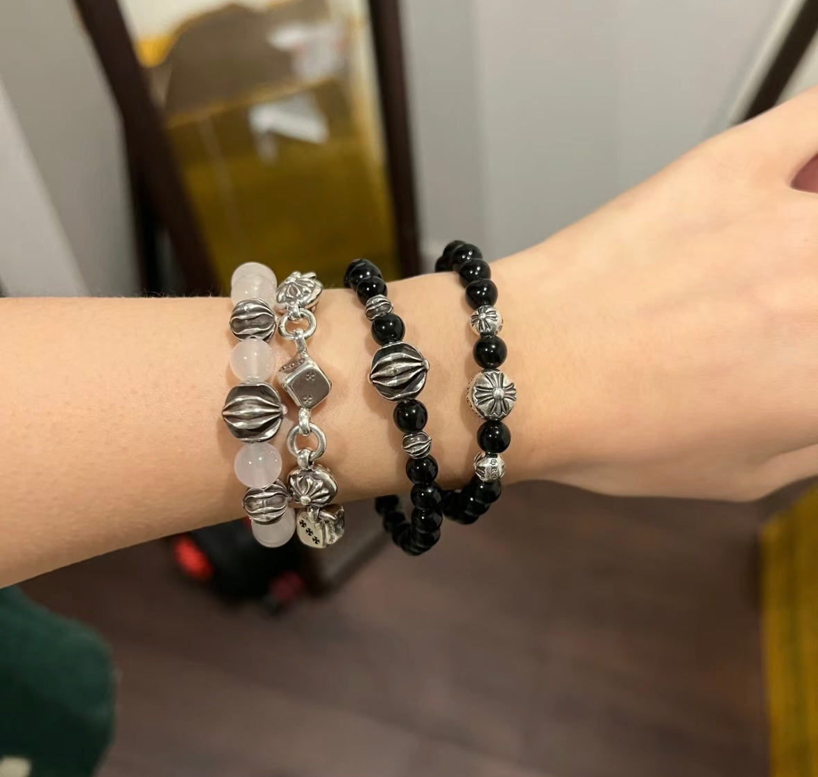 Martin Graham bracelet in polished metal-tone – detail view