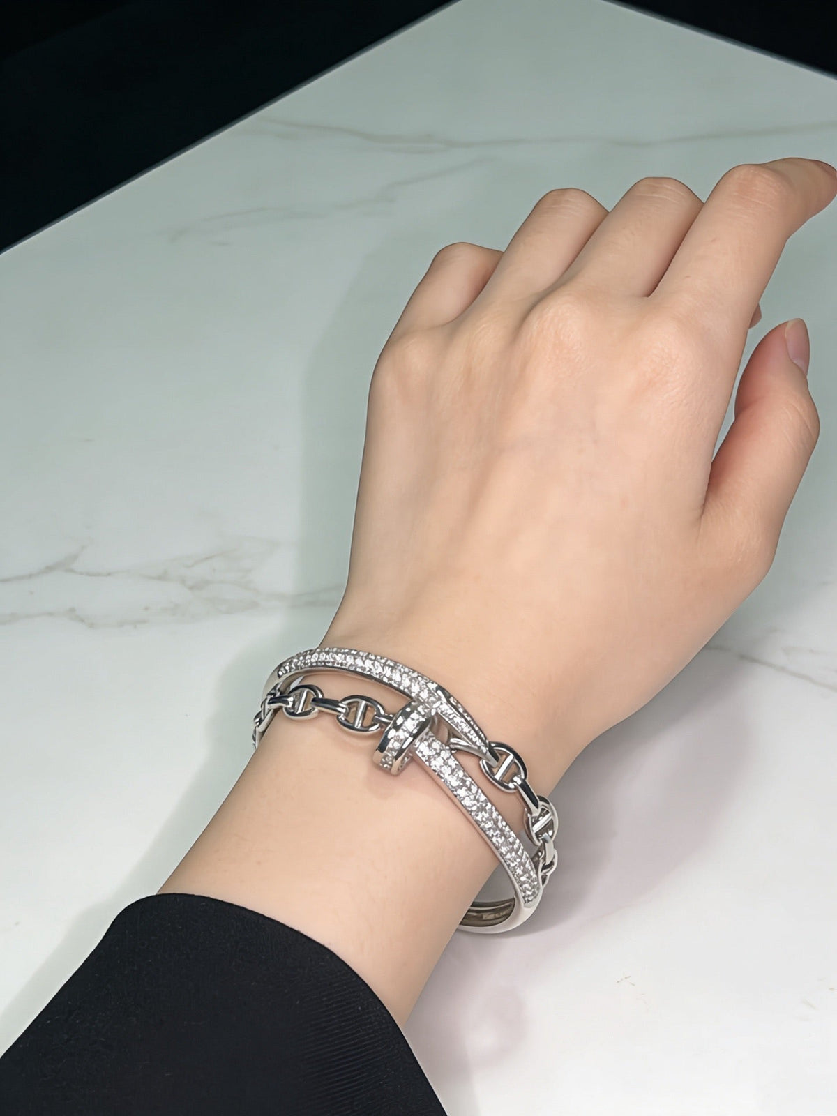 Martin Graham bracelet in polished metal-tone – detail view