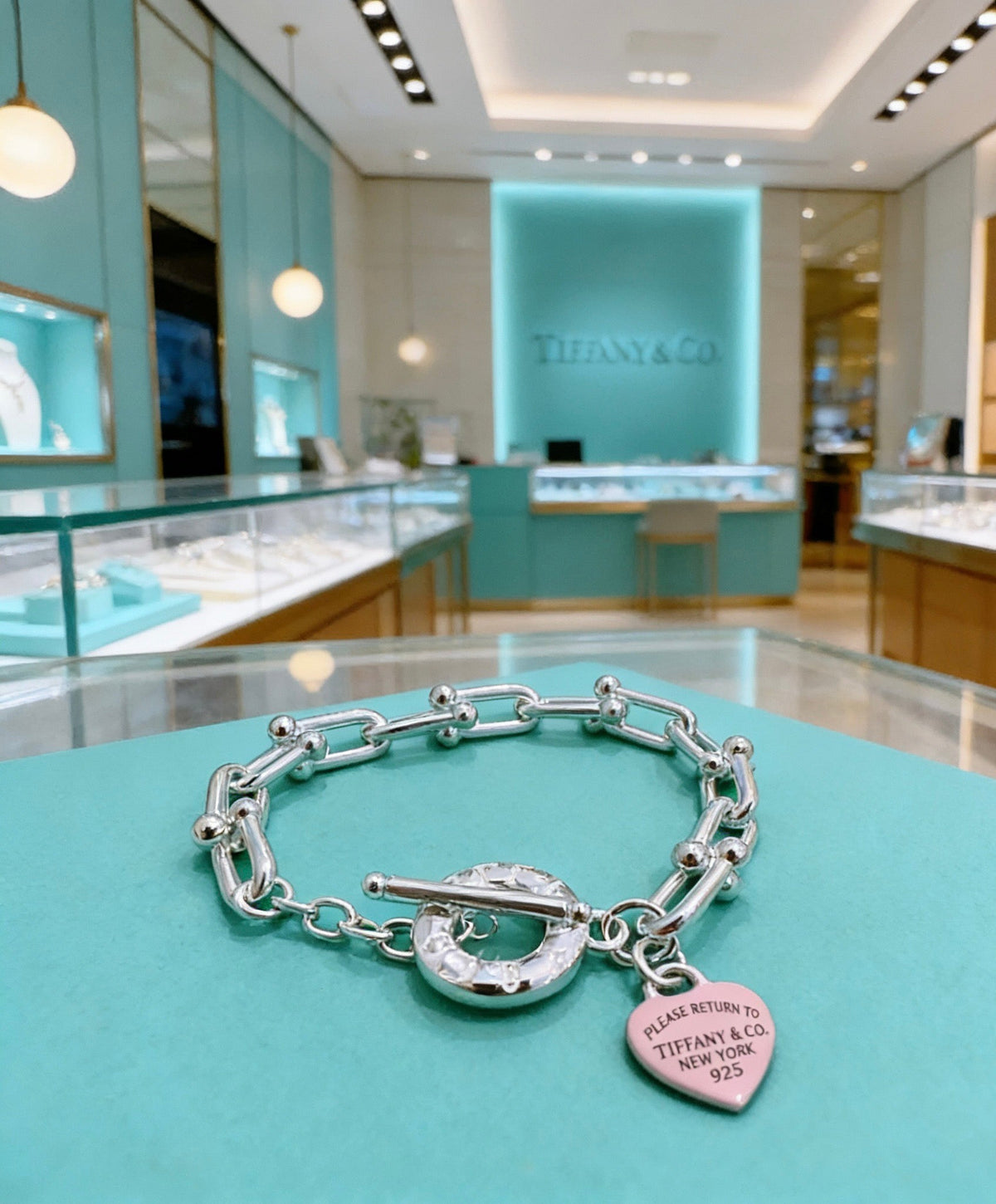 Martin Graham bracelet in polished metal-tone – detail view
