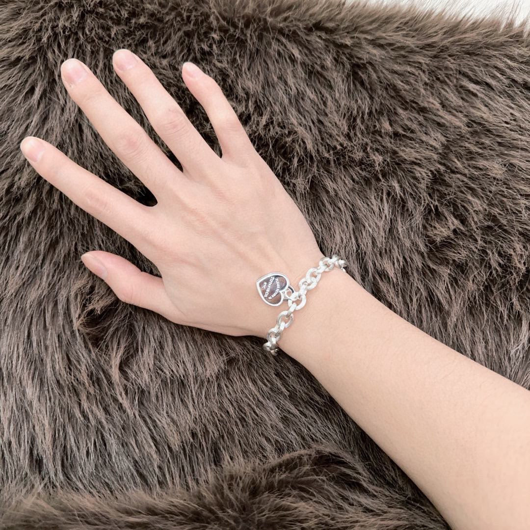 Martin Graham bracelet in polished metal-tone – detail view