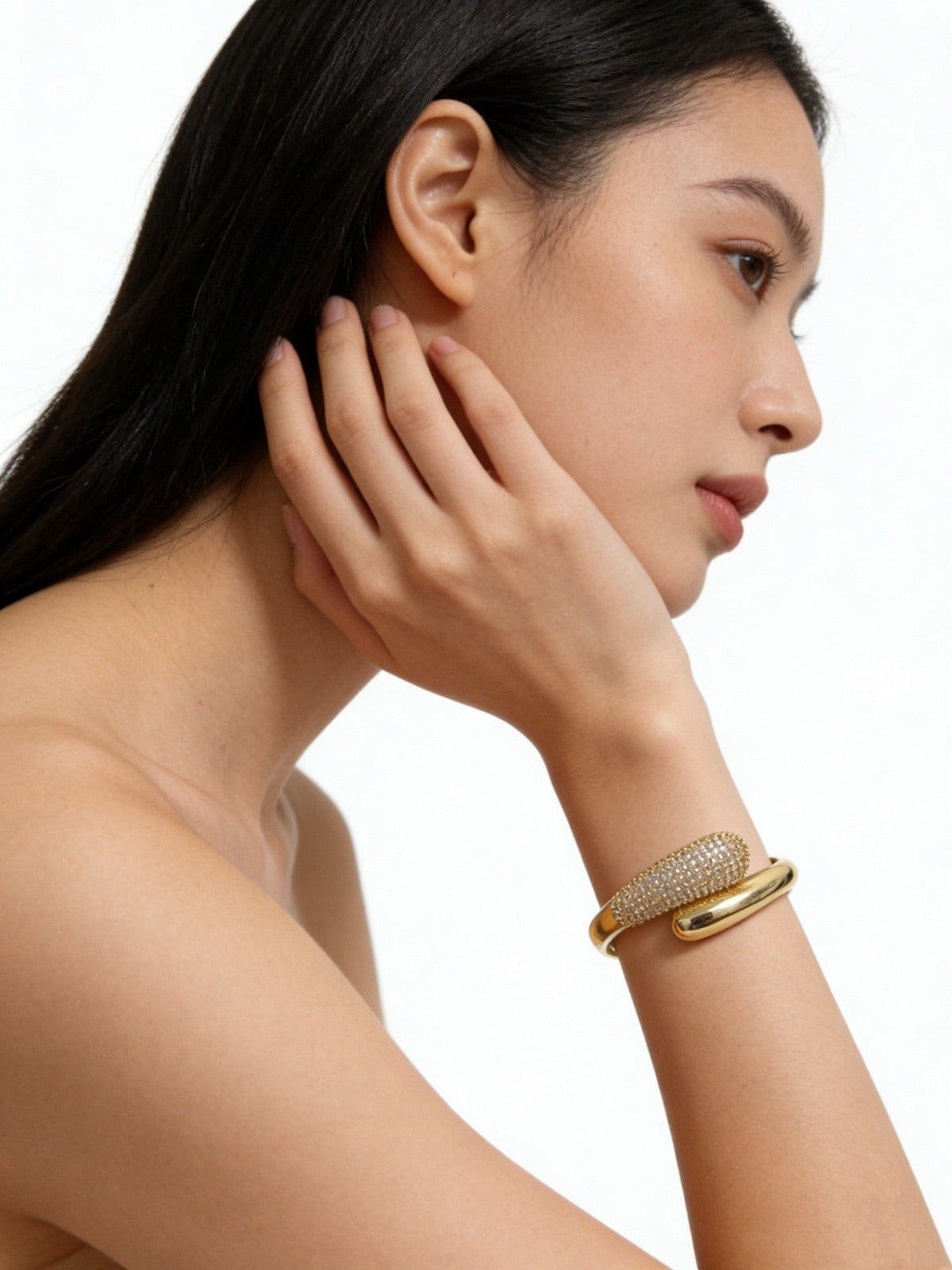 Martin Graham bracelet in polished metal-tone – detail view
