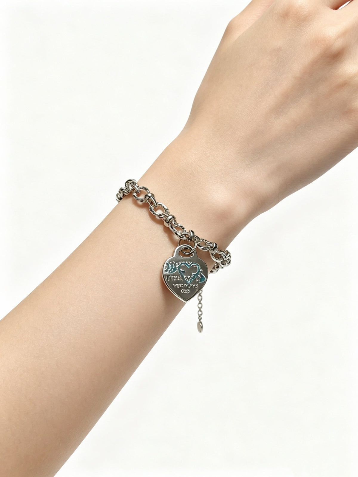 Martin Graham bracelet in polished metal-tone – detail view