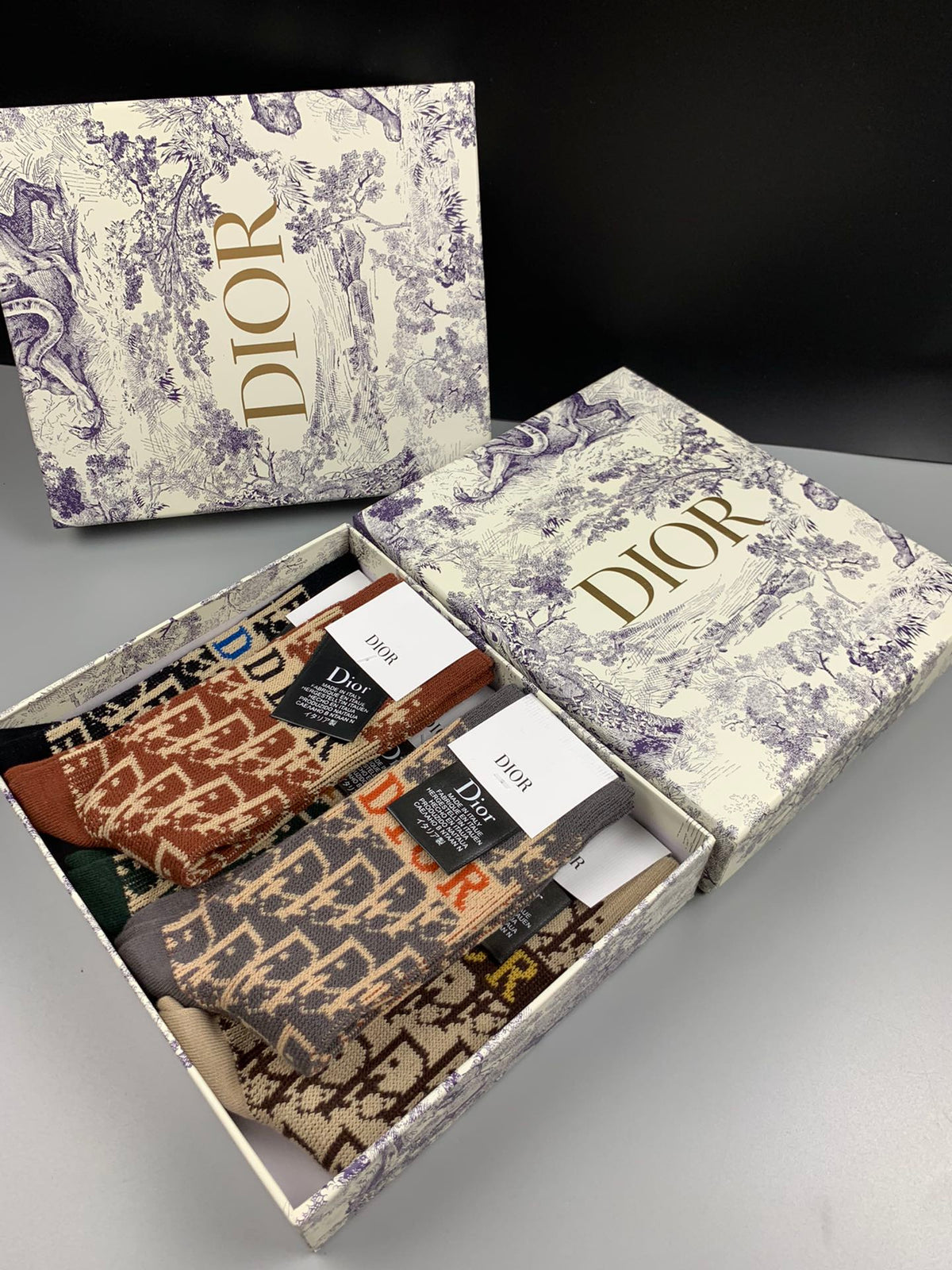 Dior Graphic Apparel - 5-Piece Box