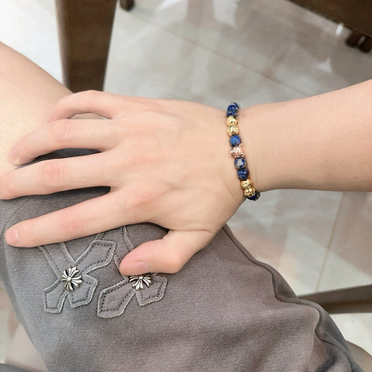 Martin Graham bracelet in polished metal-tone – detail view