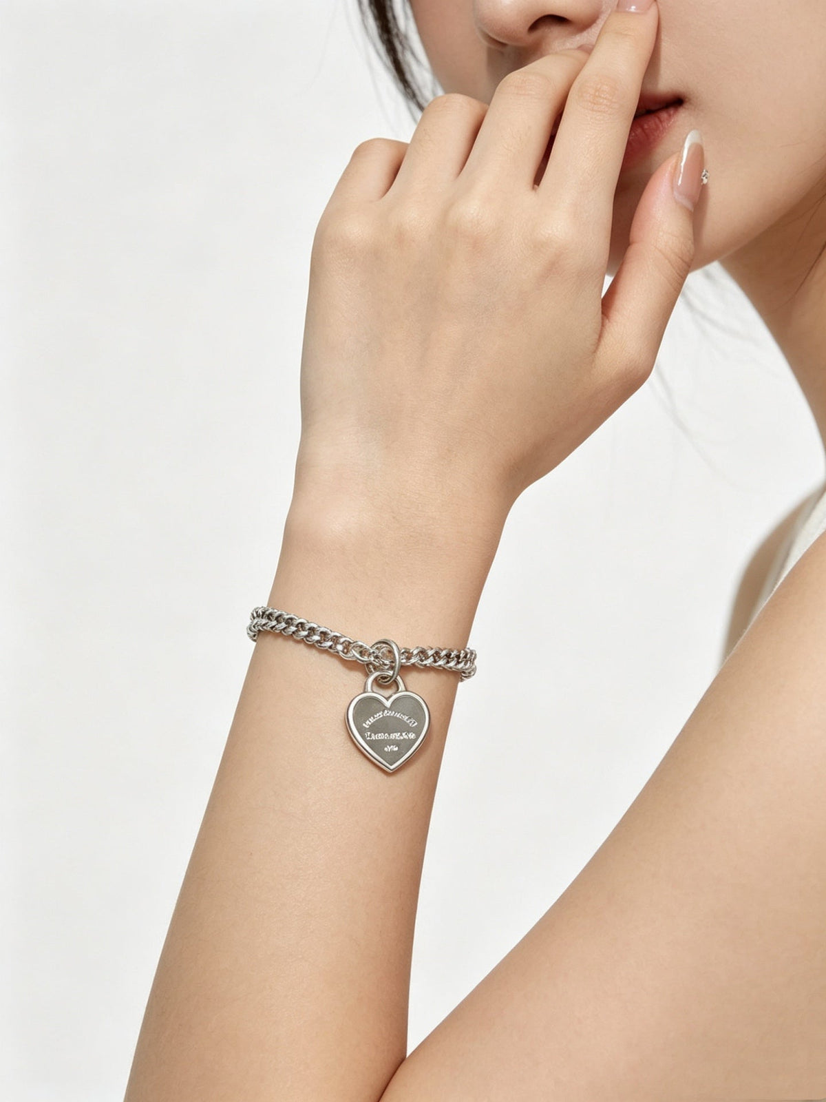Martin Graham bracelet in polished metal-tone – detail view