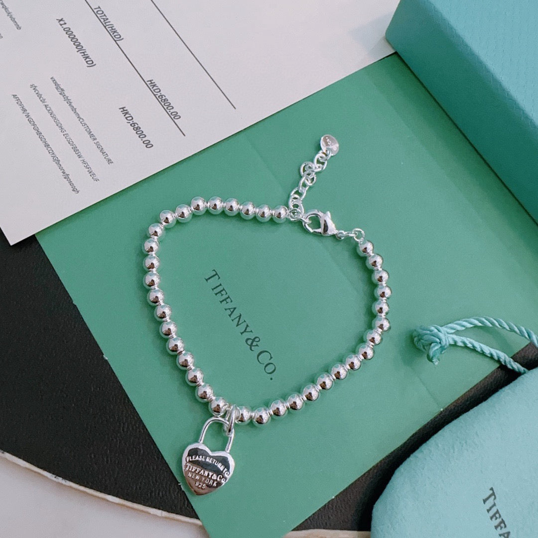 Martin Graham bracelet in polished metal-tone – detail view